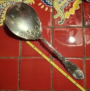 La Vigne 1881 Rogers Casserole Berry Spoon Vntg 1908 8 3/4" No Mono